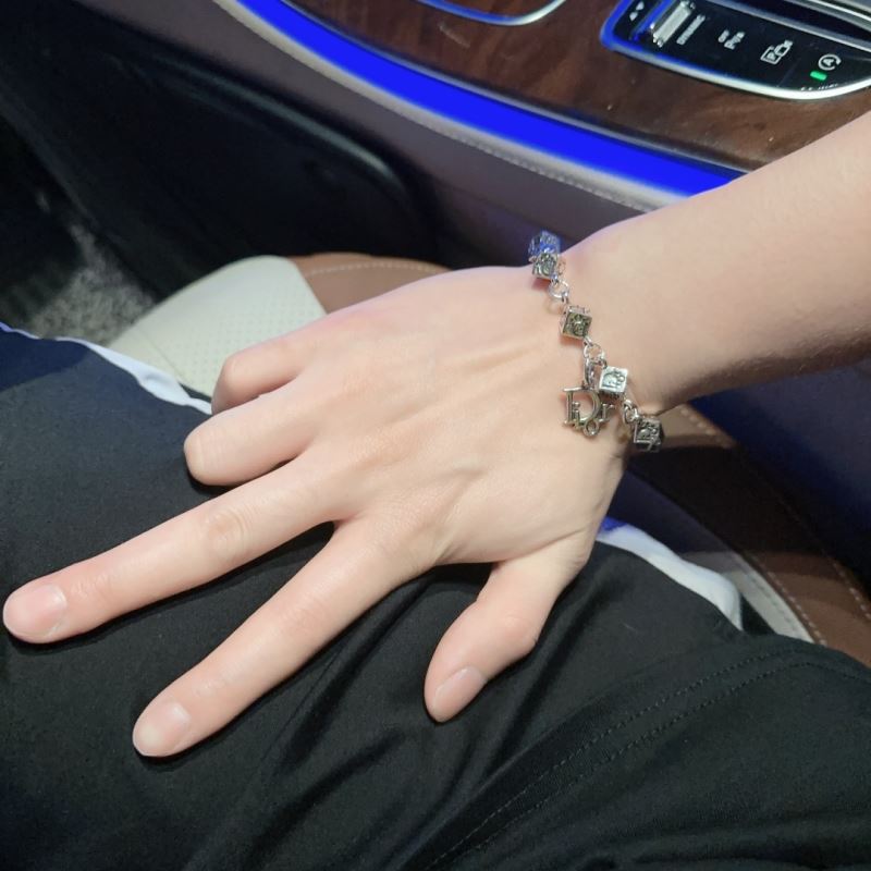 chr1st1an D10r bracelets